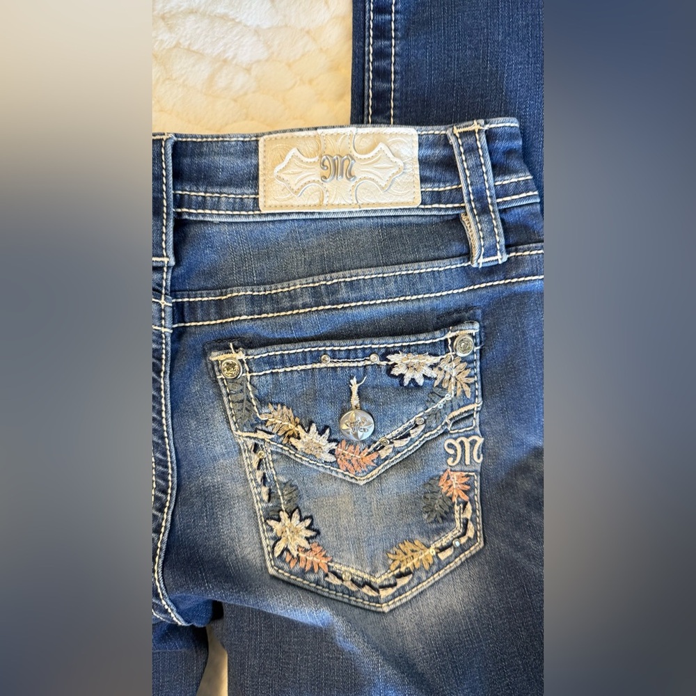 Miss Me Blue Embroidered Cropped Jeans - Picture 11 of 12
